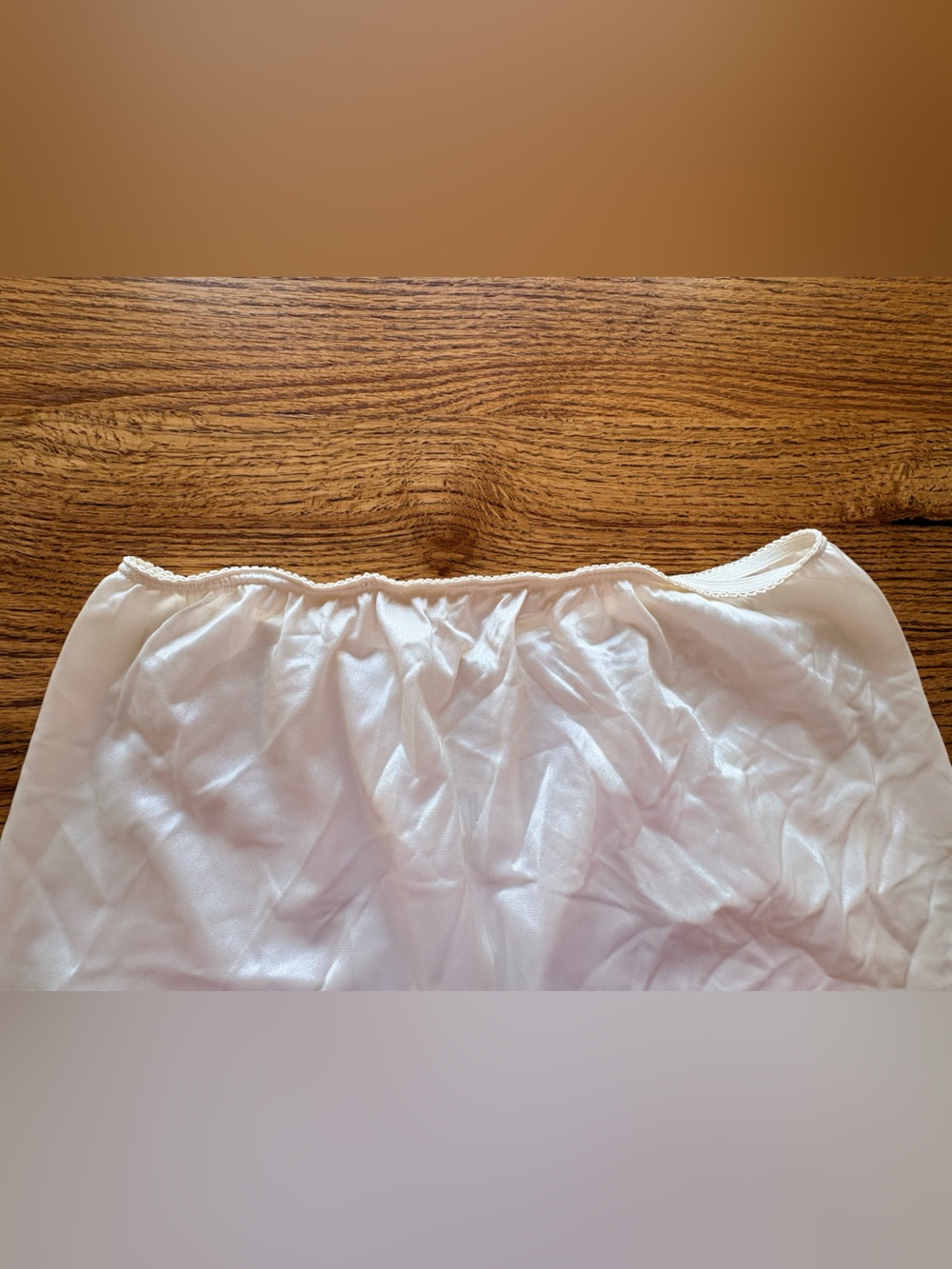 Bali Cream Half Slip with Lace Edge at hem- women’s medium- 100% nylon - Picture 5 of 12